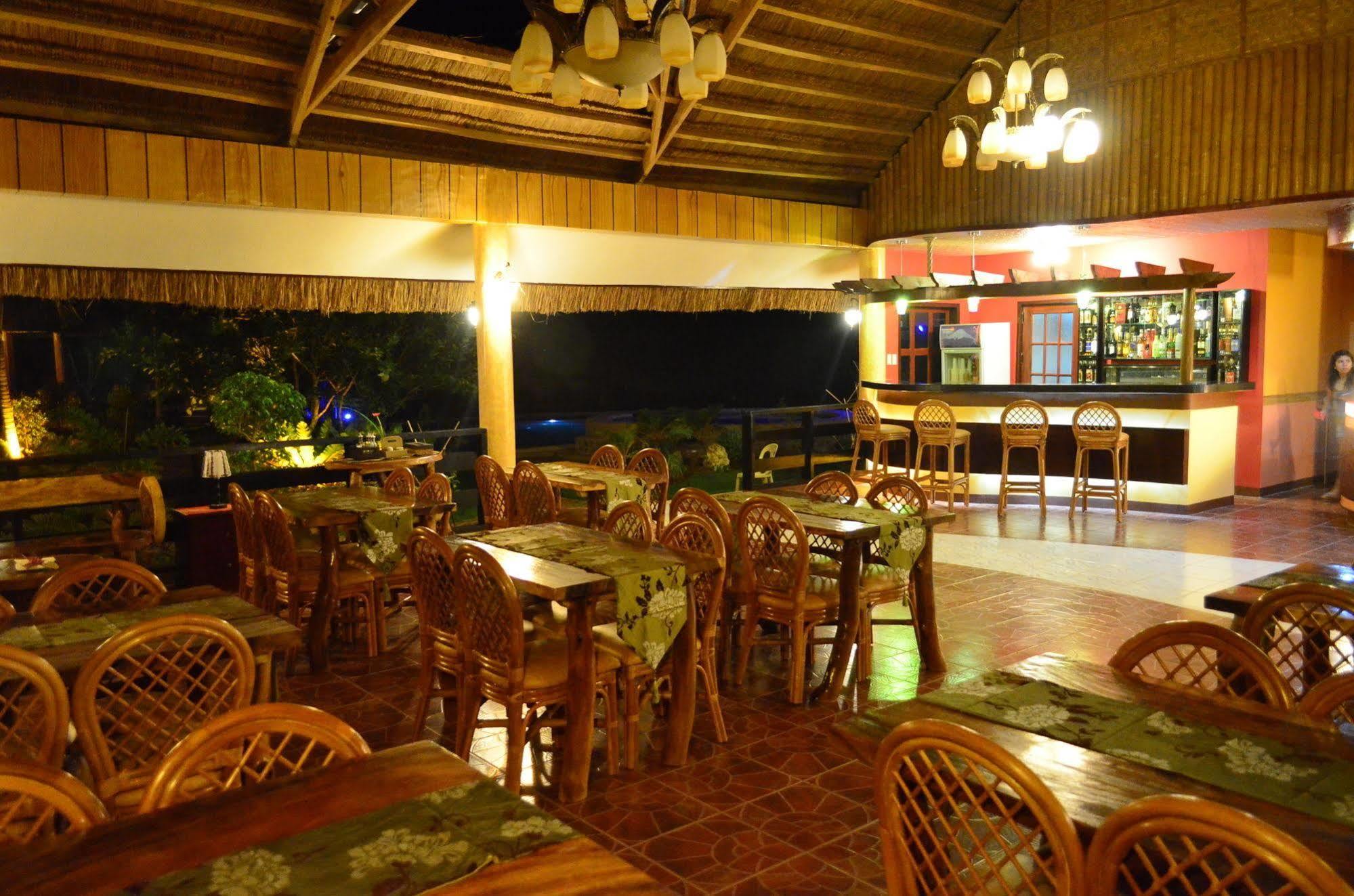 Veraneante Resort Panglao Exterior foto